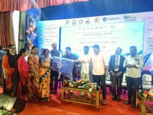 Mankal S Vaidya Karnataka Fishery Minister DK Shivakumar and Siddarammaih CM Of Karnataka
